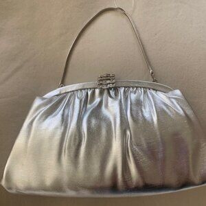 Metallic Silver Retro Evening Clutch With Handle and Jewelled Clasp